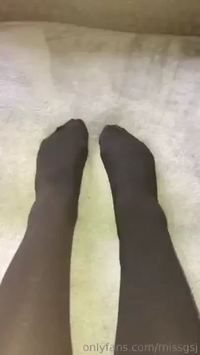 Hot foot worship clip feet in nylons sexy worship for you foot fans 
