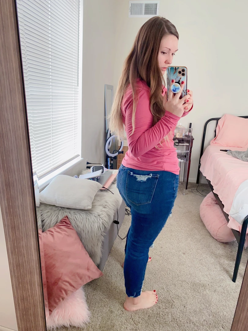 Your favorite milf in tight jeans part 1 
