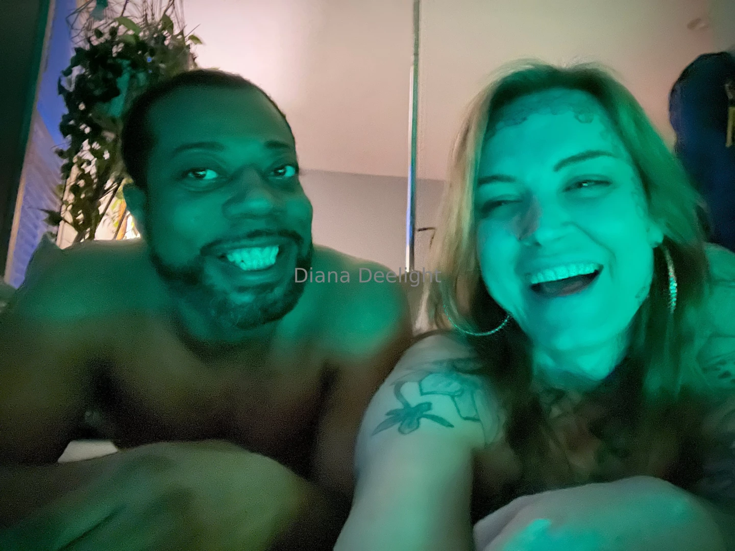 tsdianadee - Mutual laughter he makes me smile authentically part 2 