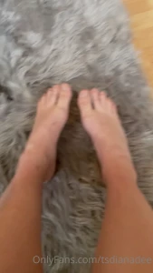 tsdianadee - Bare feet on a grey faux fur rug rotating angles and flexes trans lady 