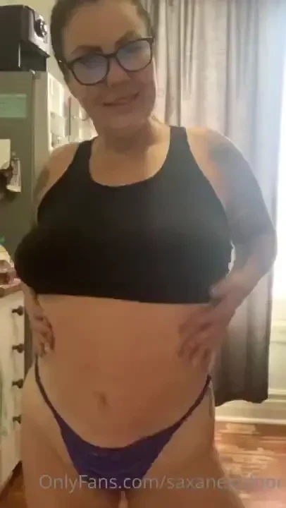 Guess what guys i now live alone i m online now and ready to make some 