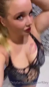 Hey baby i dare you to stop what your doing right now and send me a