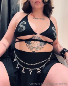 Rate this outfit for me too revealing not revealing enough