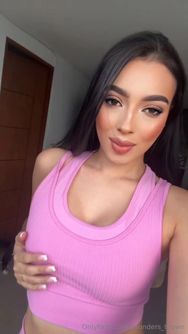 Arianaxo_official this cutie loves to moan sweetly when she touches 