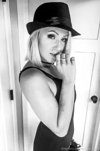 I wonder what i look like in your eyes part 1