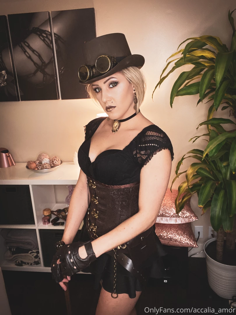 This is my steampunk costume i started putting together years ago and part 4 