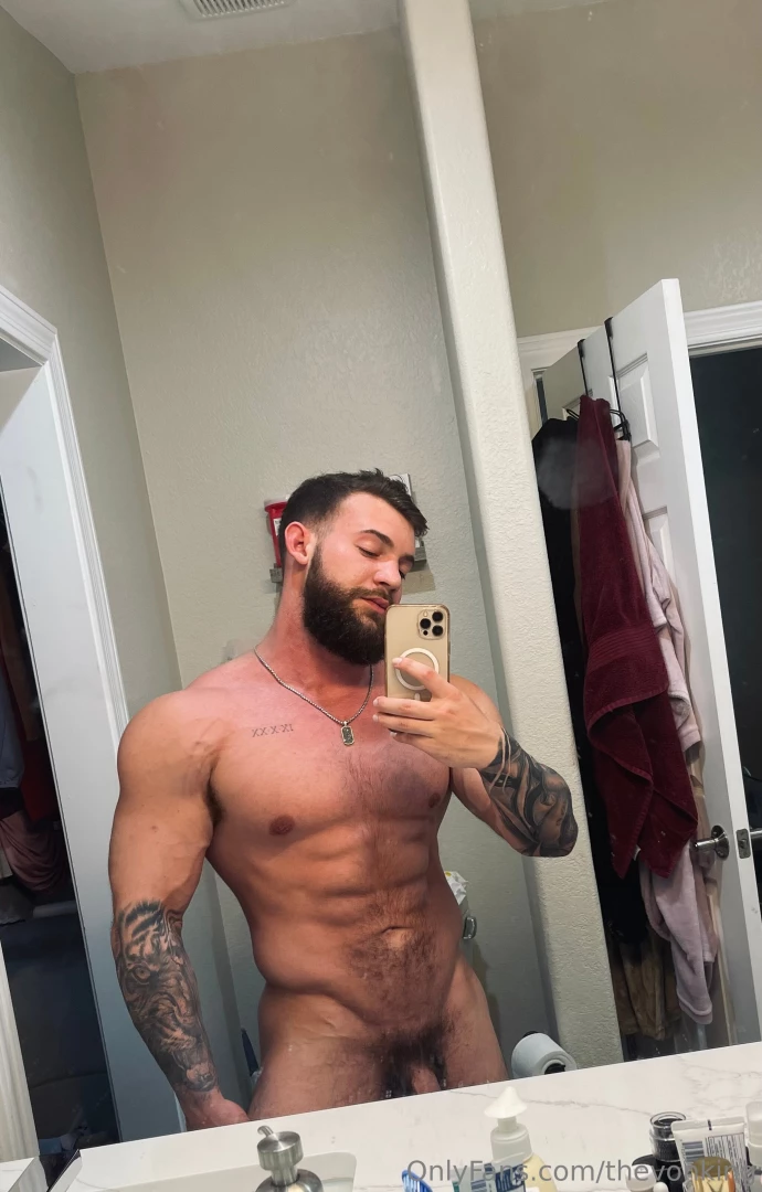 Where my bottoms at 