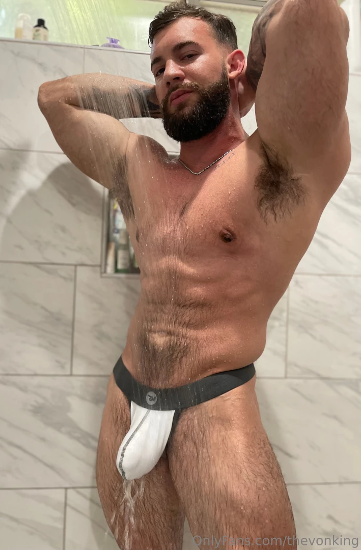 Waiting for you to hop in message me wet for the full video part 4 