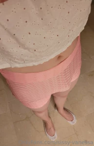 I just love to show off my ass and tiny cage to all the hung bois in