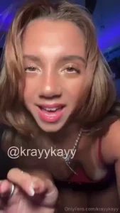 Deff not tall will respond to dms tonight