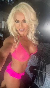 Brand new solo strip tease i love showing off my hard work from the