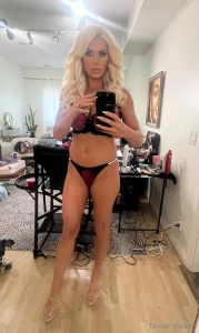 Doing my photo shoot right now i hope you all like what i make for you