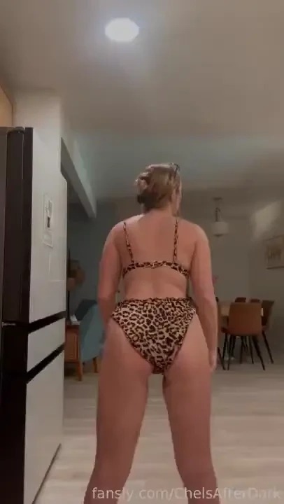 Vacation more lile paradise fucking myself and squirting everywhere 