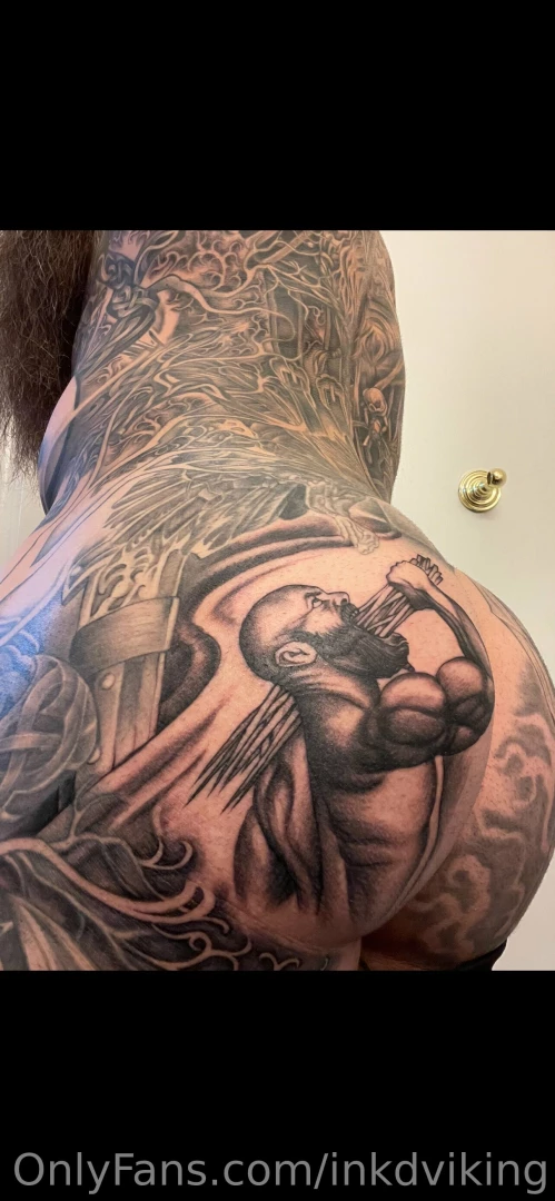 A close up of me on me 