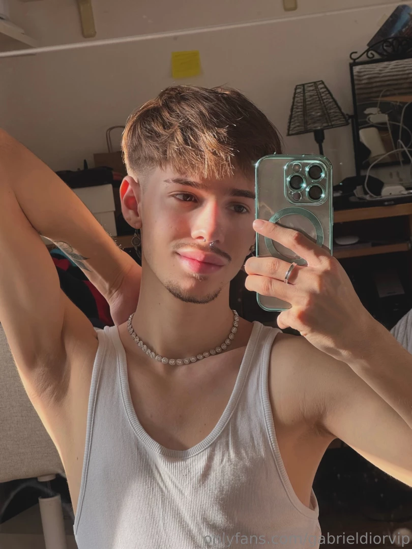 Which selfie do you prefer quale selfie tra questi preferisci part 1 