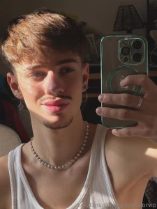 Which selfie do you prefer quale selfie tra questi preferisci