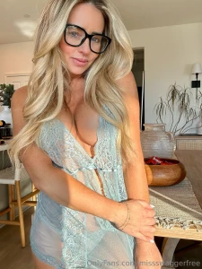 Let s stop being a mystery to eachother