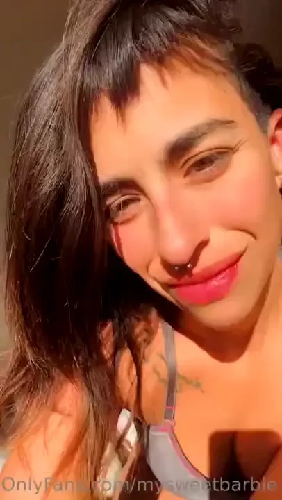 Its a beauty sunny day amp i m boring do you wanna play with me es un part 1 