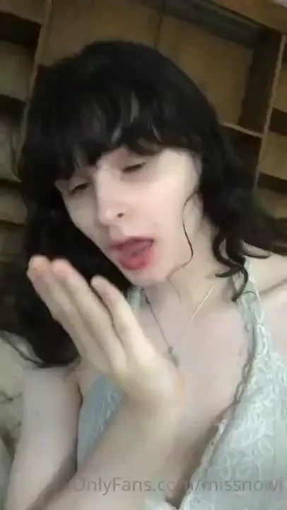 Ufff good morning care to cuddle me back to sleep 