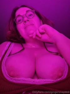 I look great in pink buuuut for now i m going to sleep goodnight babes