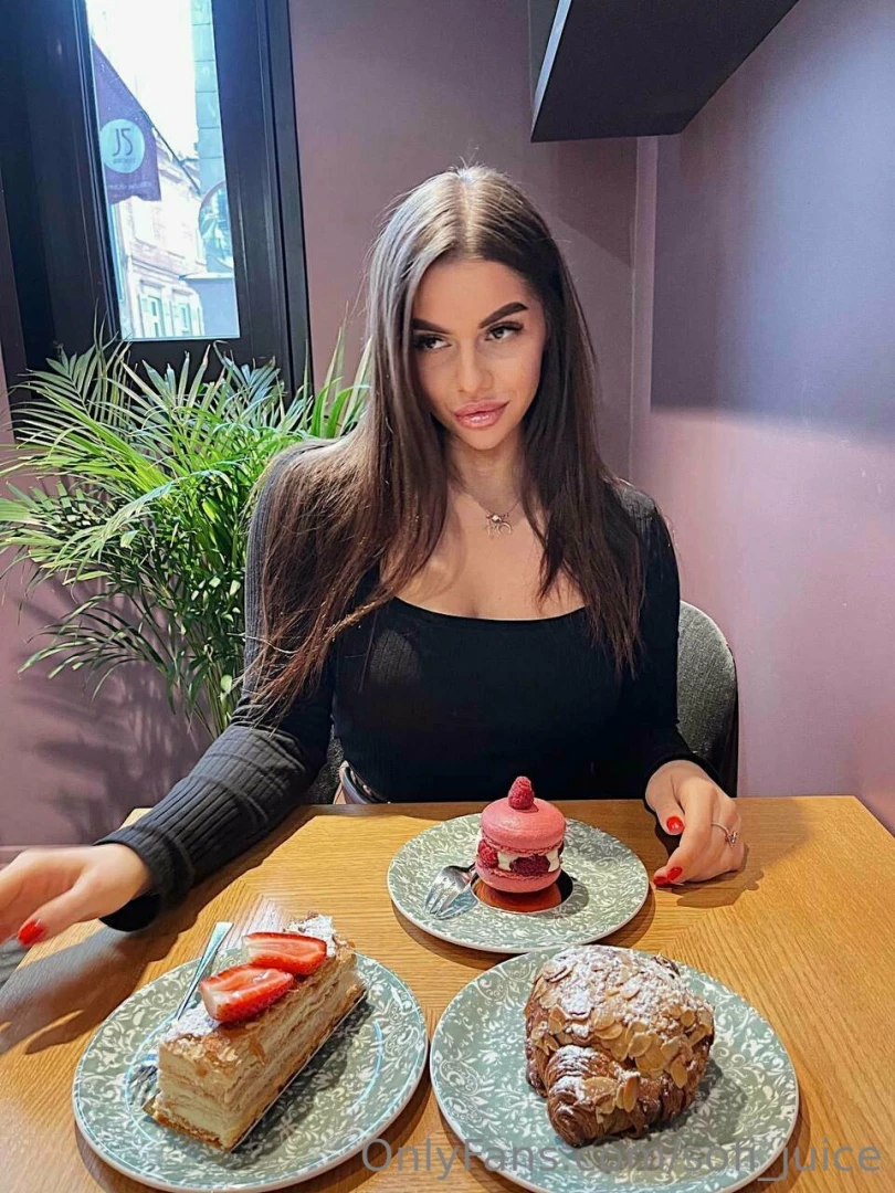 I want to be your sweet dessert 