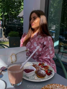 Which dessert will you choose me or something chocolate part 2