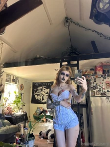 Trapped in my part 1