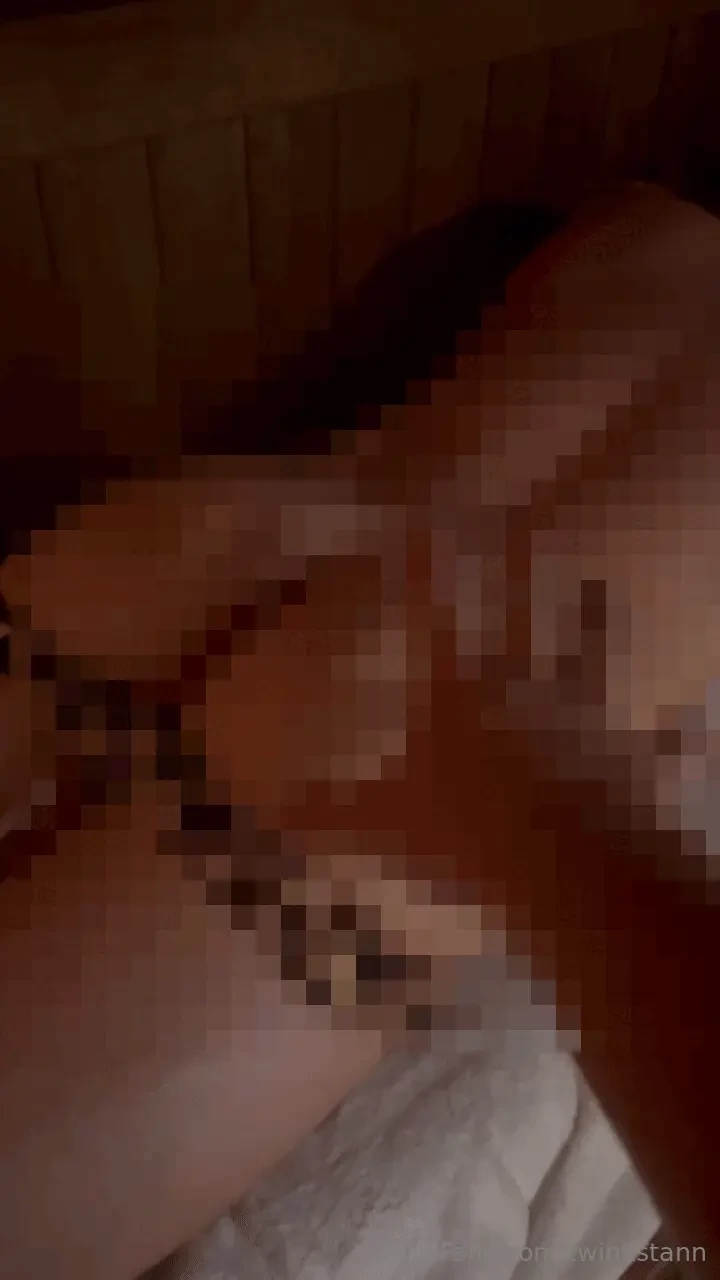 When the homie s horny too and offers to give you a massage 