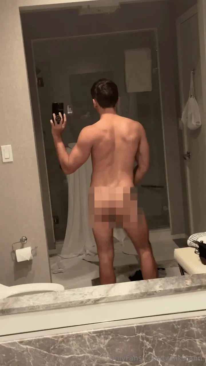 I never send nudes this early in the afternoon but when i do you 