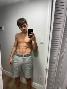 Mirror said behave i said no