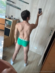 Camera roll be lookin like this lately