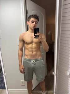 Was just tryna check my hair but this happened