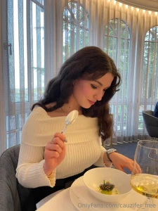 Find someone that looks at you the same way i look at food