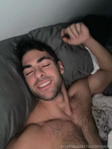 I know this is not what people post on onlyfans usually but just