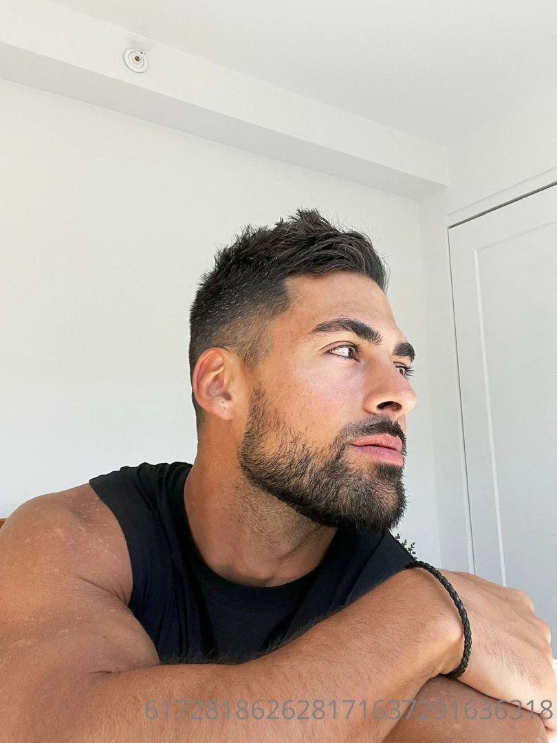 Tell me something about yourself baby 