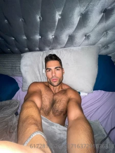 When we cuddle in bed do you wanna be the big spoon or the little