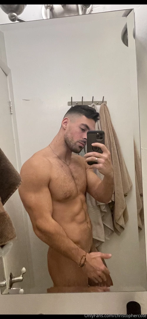 Dm me right now and tell me to move my hand 