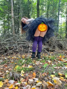 Full halloween photo series posted on vip page ravyn_crow my vip part 2
