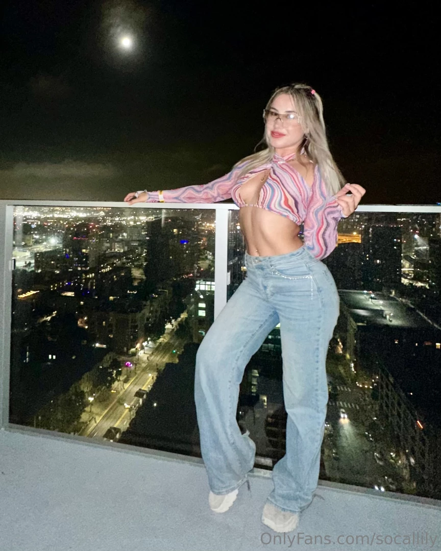 Nothing like city skylines at night clearly i love it here in cali part 1 