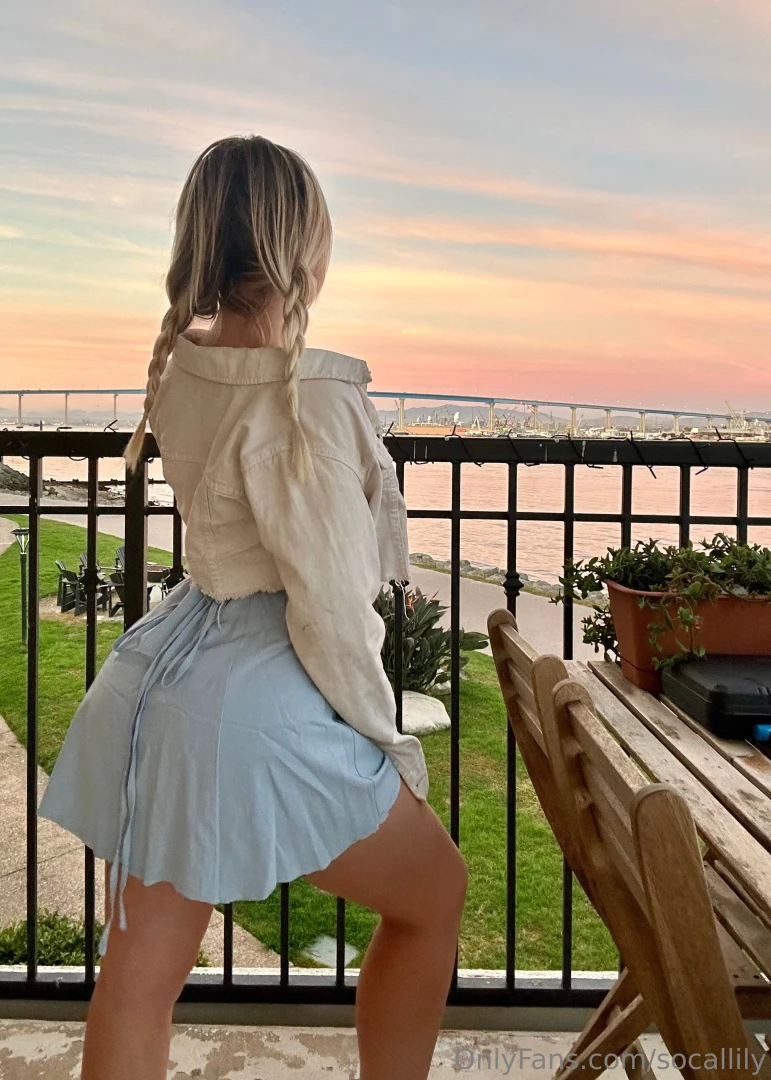 Sunsets make me this one was especially amazing and my outfit matched 