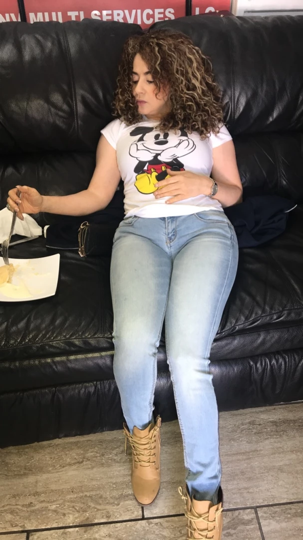 Chillin my period about to come feeling like dont f with me right now 