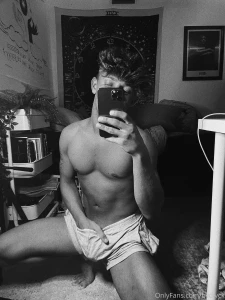 Who else loves to hold their like this