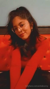 Do i look like a cute girl