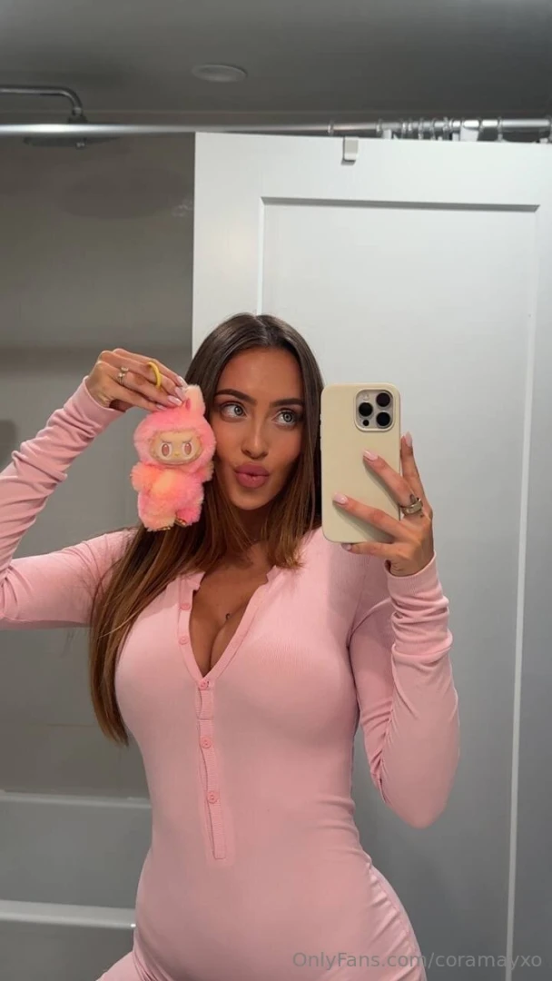 Are me and my labubu cute 