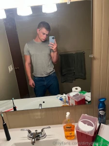 Horny in tennessee catch this big cumshot thru my blue jeans do u