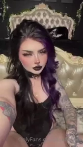 Want a free xxx vid like all my posts and dm me done to claim your part 5