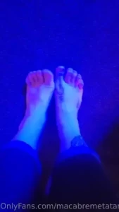 Tatted toes
