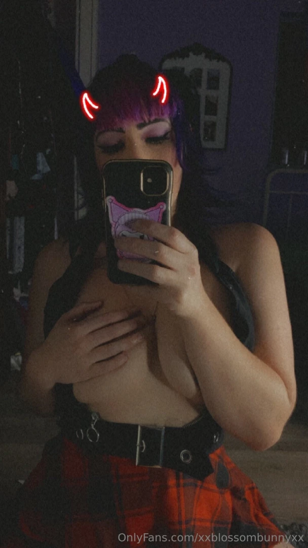 Hot girls get tired too sorry for the absence i promise to make it up 