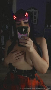 Hot girls get tired too sorry for the absence i promise to make it up