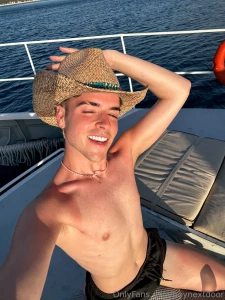 I really be acting different with a cowboy hat on